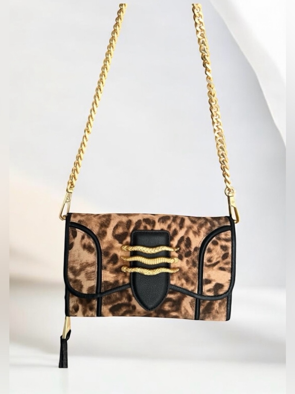 🆕 Aimee Kestenberg Fierce & Fab Crossbody Wallet on a Chain